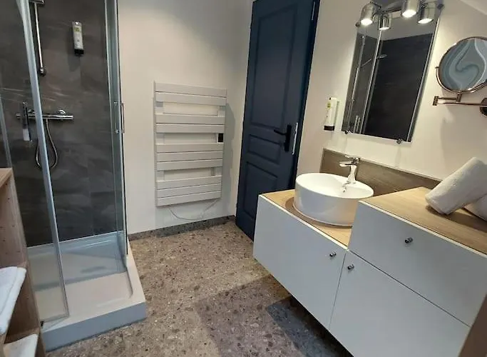 La Maison Du 19 - 130m2 - Sur Loire - Climatisees * Les Rosiers