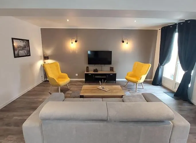 La Maison Du 19 - 130m2 - Sur Loire - Climatisees بيت للعطل Les Rosiers