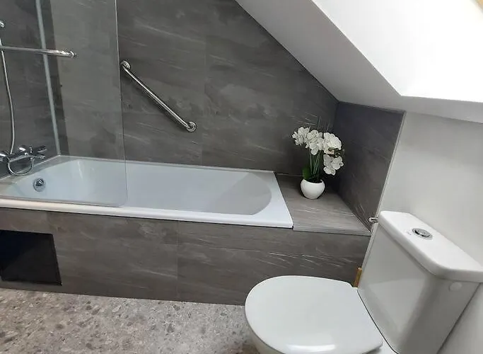 La Maison Du 19 - 130m2 - Sur Loire - Climatisees بيت للعطل