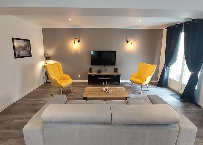 La Maison Du 19 - 130m2 - Sur Loire - Climatisees * Les Rosiers